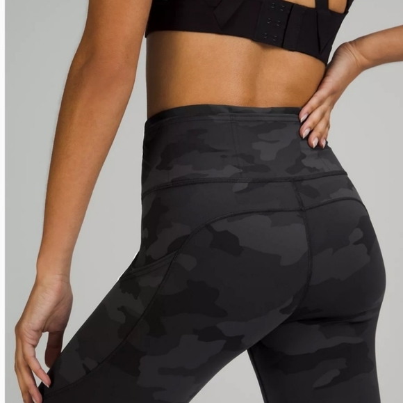 EUC Lululemon Fast & Free HR Crop 23" - Picture 5 of 16